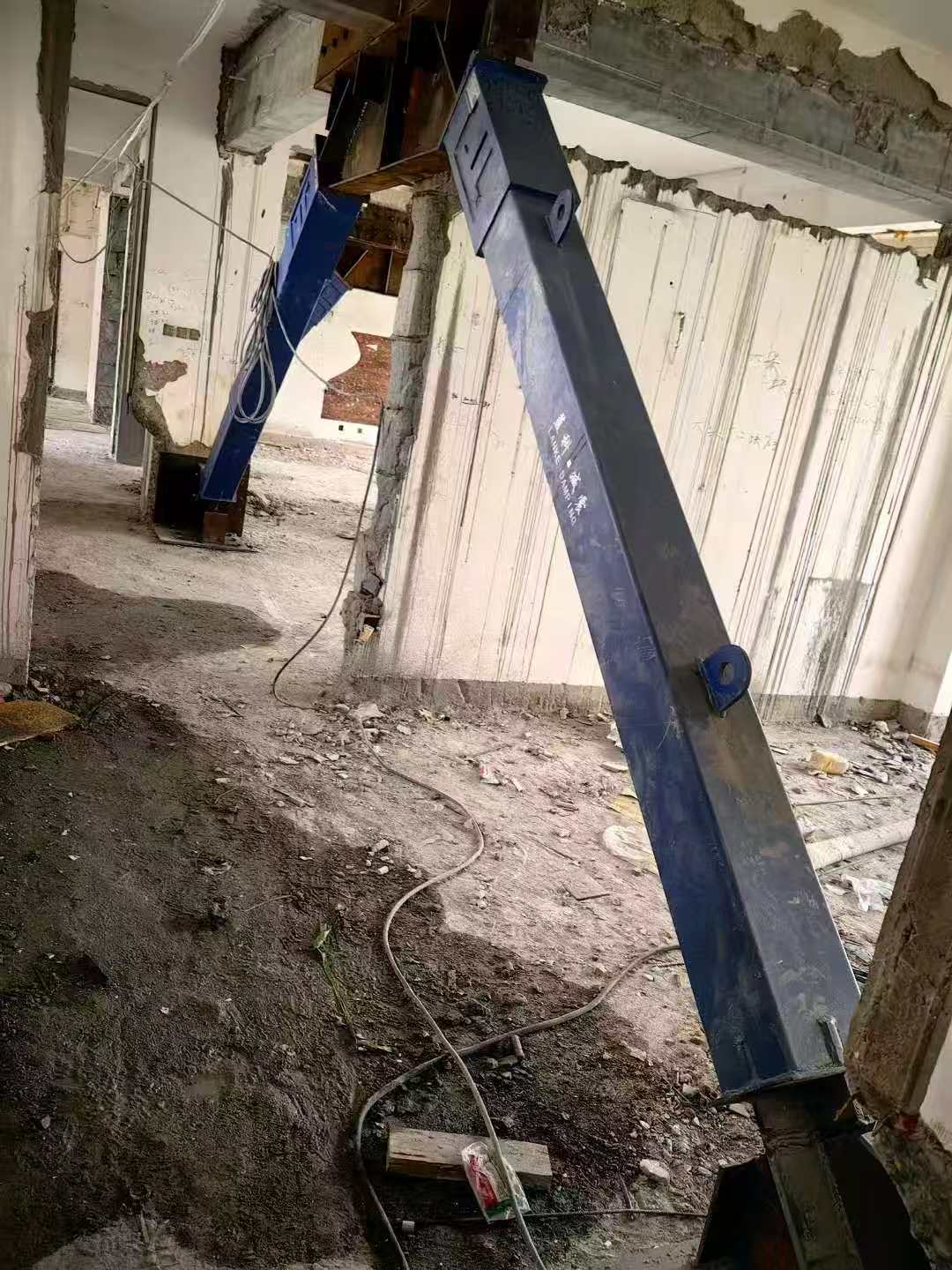 绥德柱子粘钢加固施工工艺